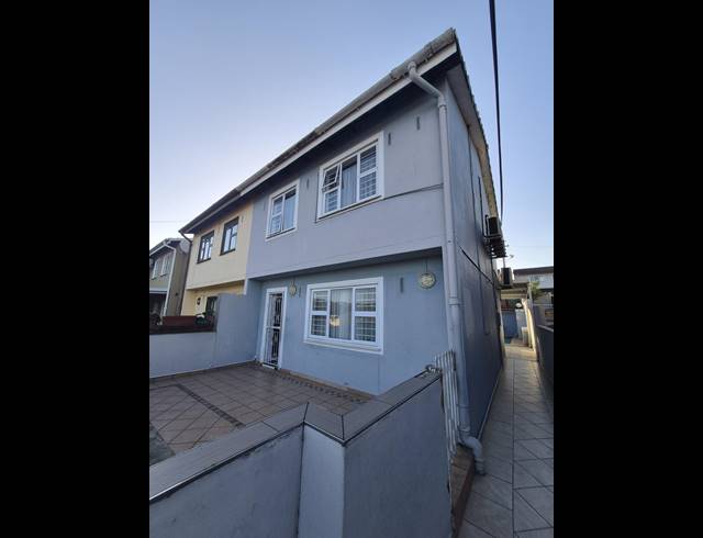 3 BEDROOM HOUSE FOR SALE IN NEWLANDS EAST
